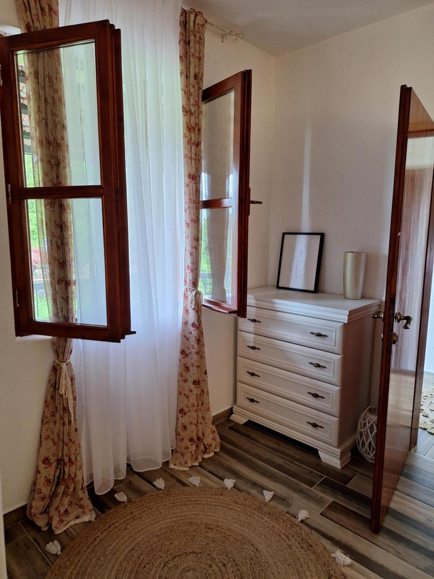 Banjo Rustic House Lake View Virpazar Exterior photo